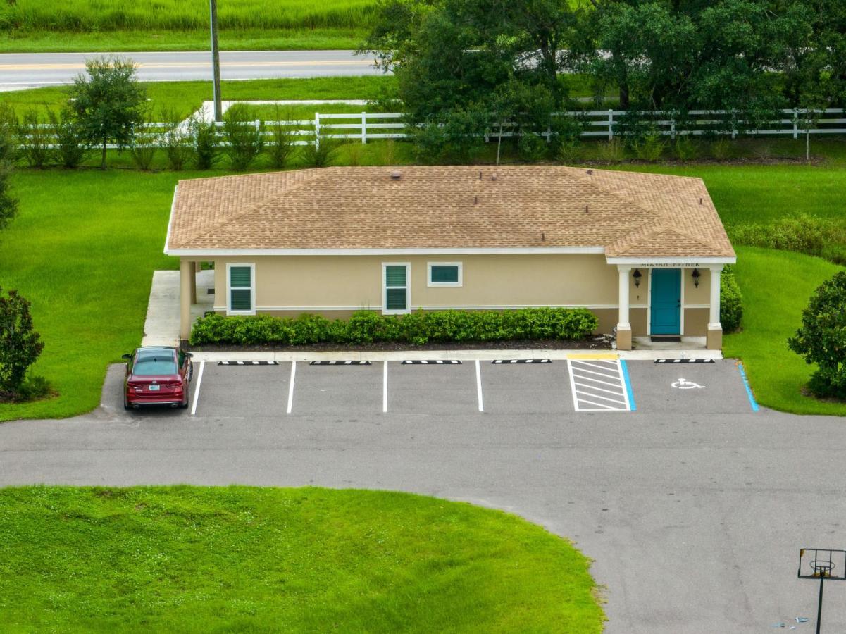 Apartment Hs#2- Modern Next To Premier Sports Complex